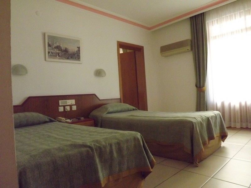 Miray Kleopatra Hotell 3*